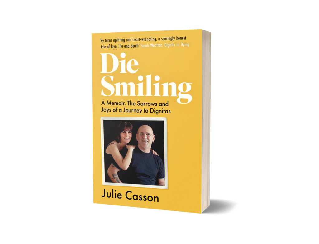 Signed Copy: Die Smiling - Julie Casson (ISBN: 9781914487262)